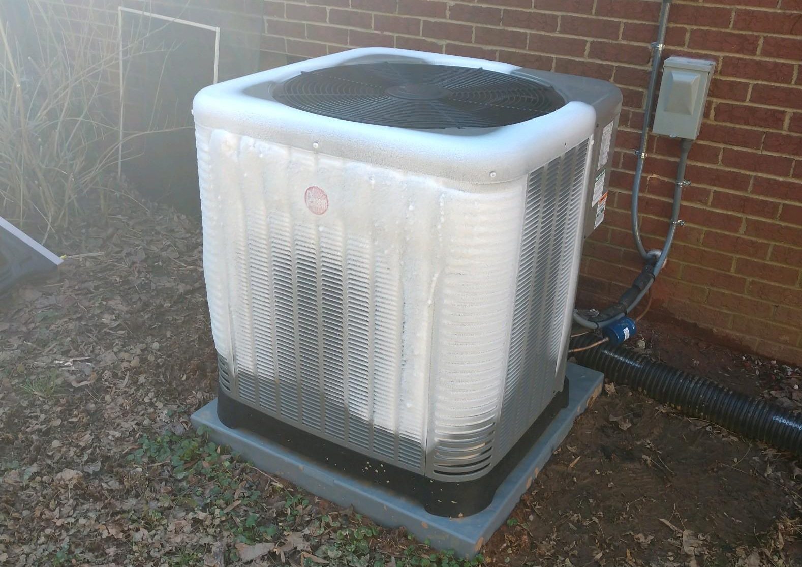 frozen heat pump unit